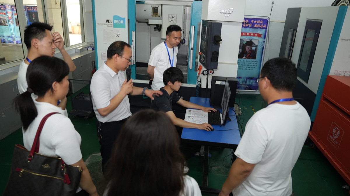 高校专业建设与实训教学场景